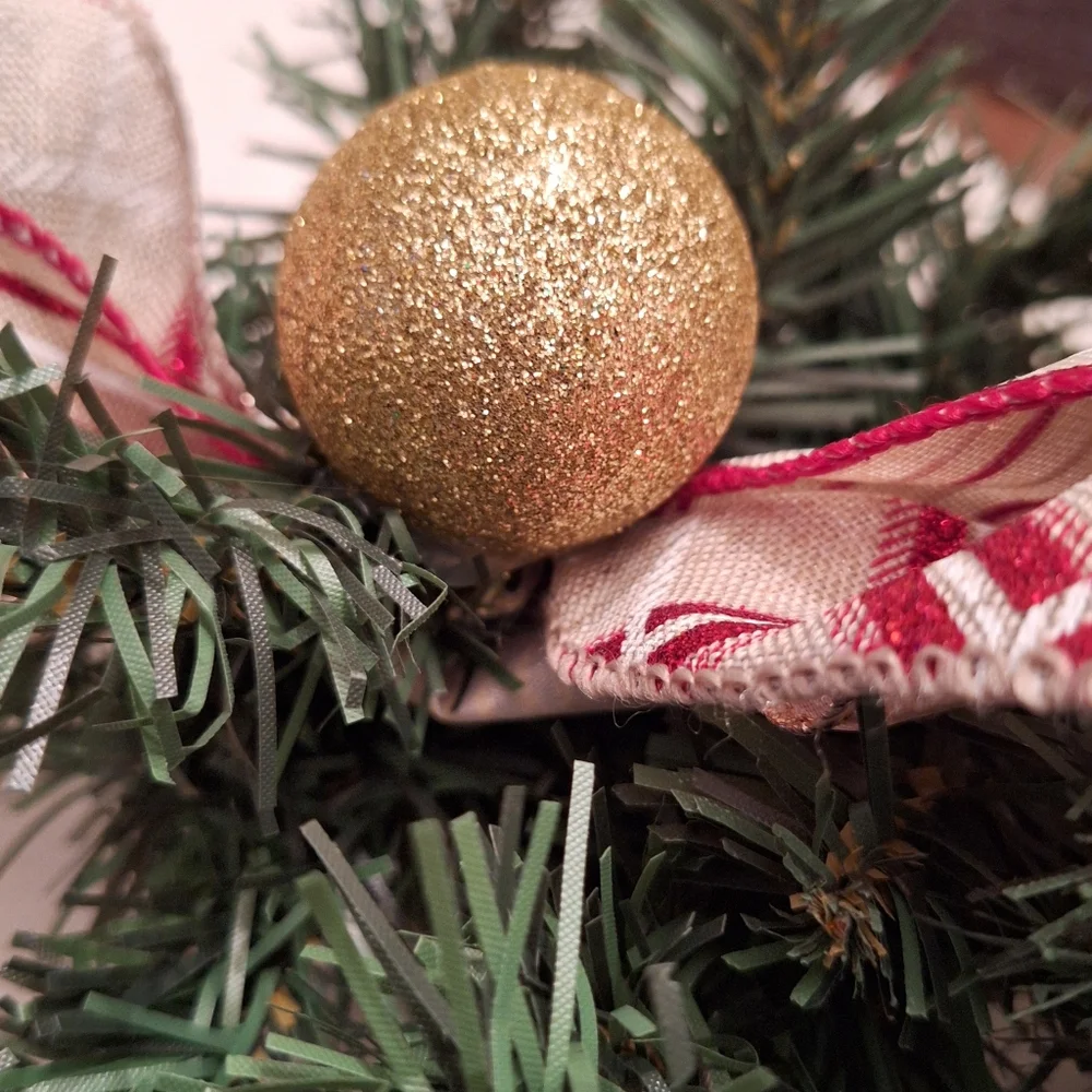 Festive Holiday Swag